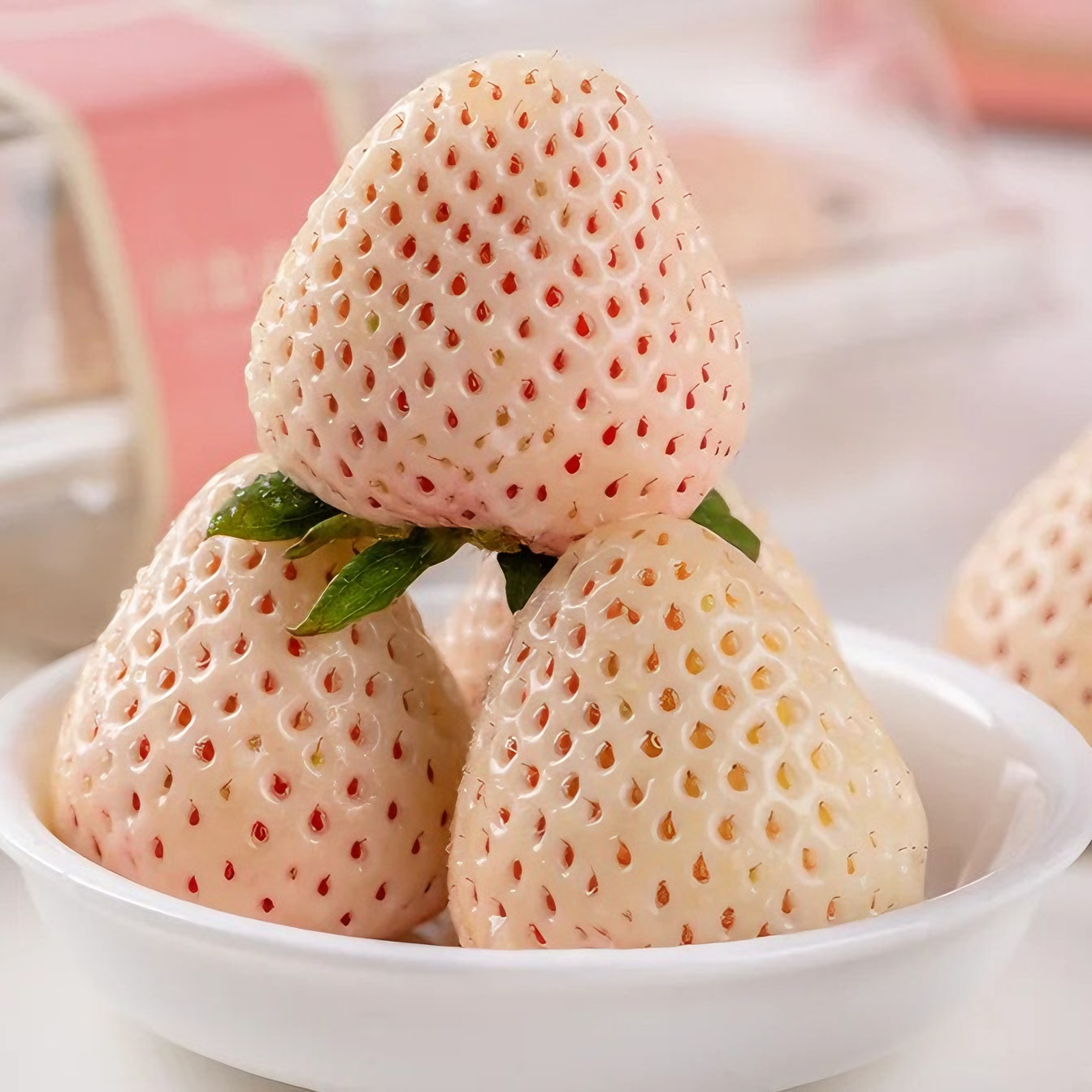 White Strawberry "Dream of shining" Seeds